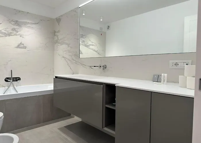 Wonderful Prato Della Valle Free Parking *