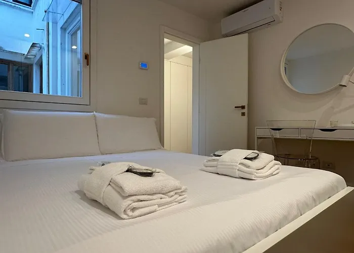 Wonderful Prato Della Valle Free Parking Apartment Padova