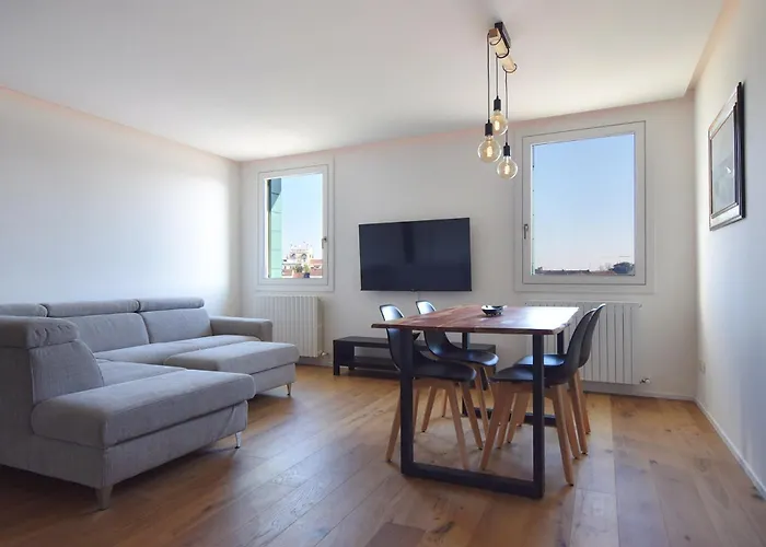 Wonderful Prato Della Valle Free Parking Apartment