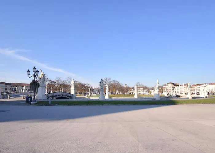 Wonderful Prato Della Valle Free Parking Apartment Padova