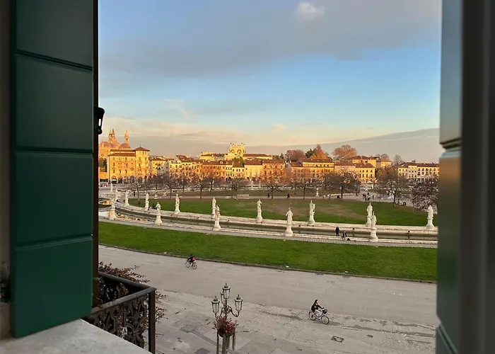 Wonderful Prato Della Valle Free Parking Apartment